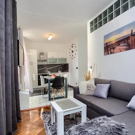Forum Apartment Pula