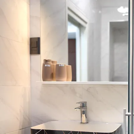 Apartment Forum *